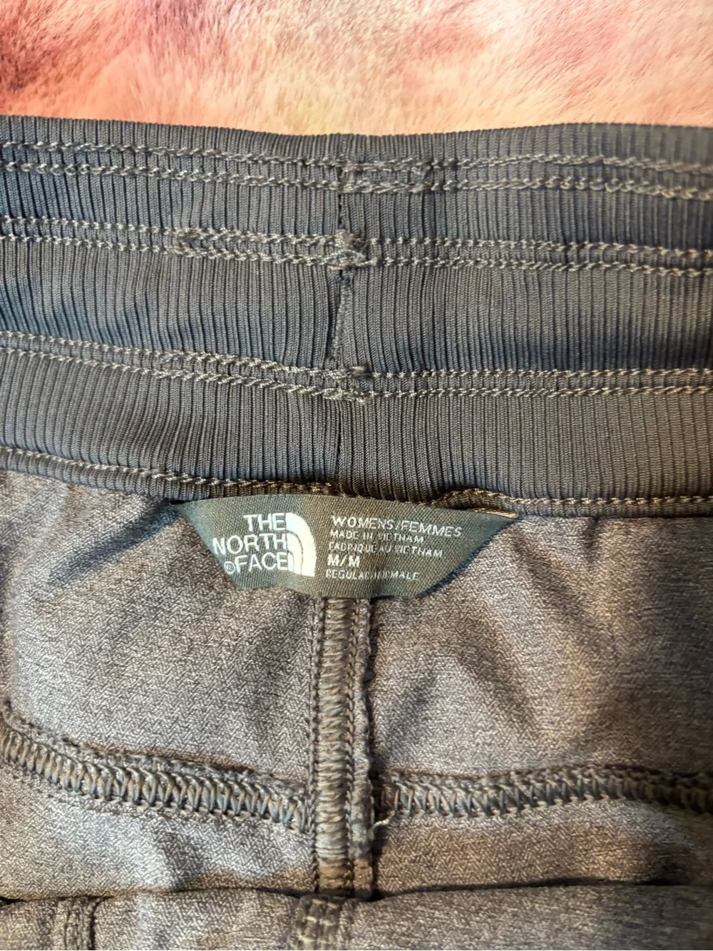 The North Face Women’s Gray Ruched Crop Capri Drawstring Joggers, Size Medium